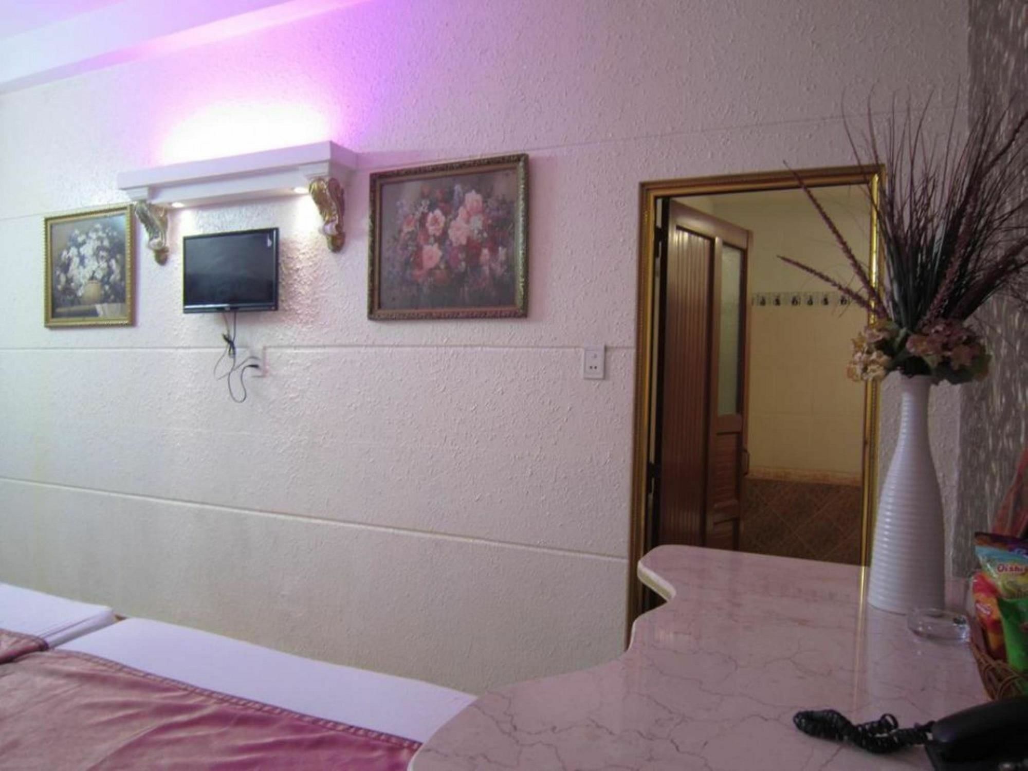 OYO 253 Khách sạn Tân Hà TP. Hồ Chí Minh Ngoại thất bức ảnh