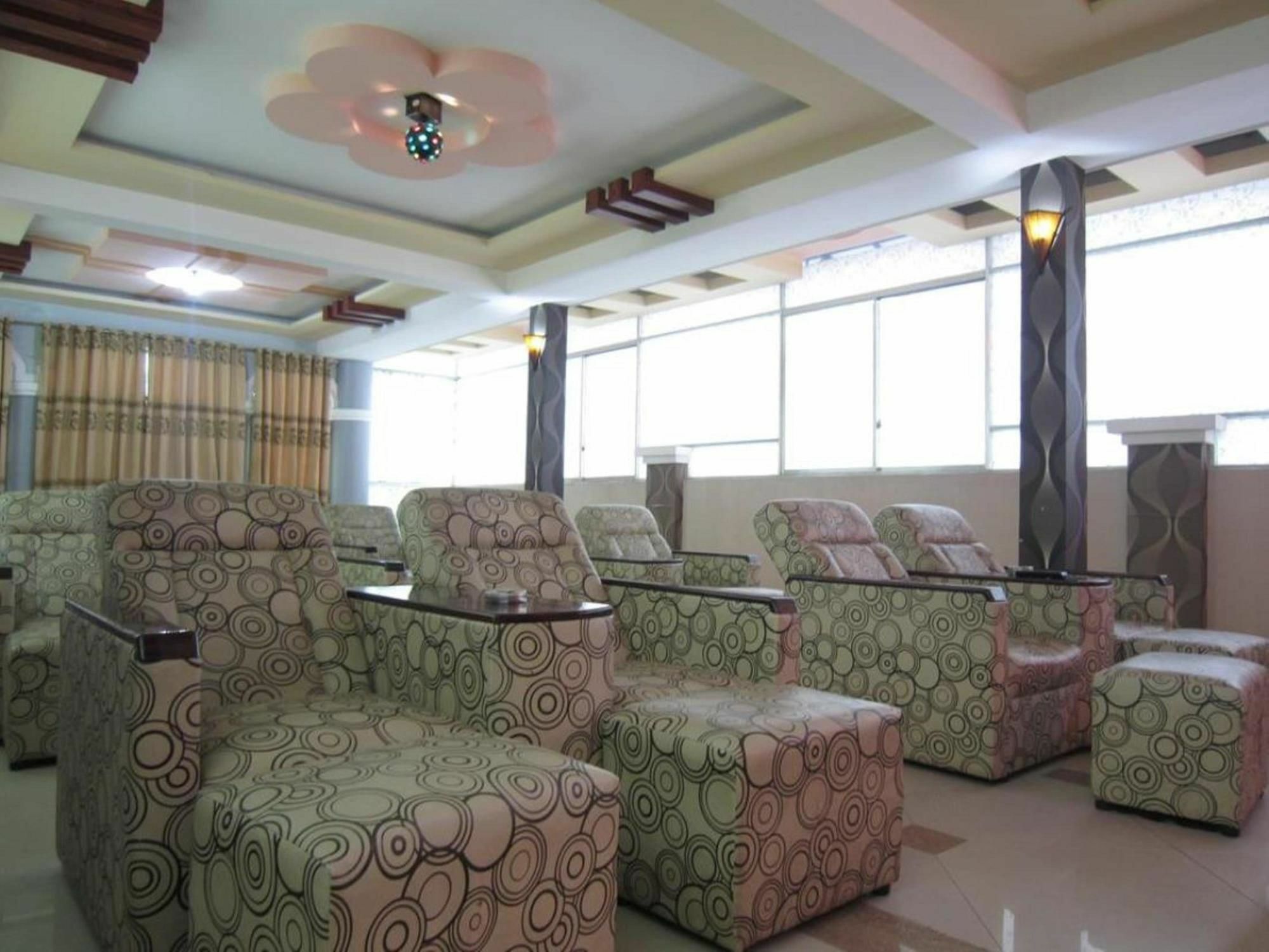 OYO 253 Khách sạn Tân Hà TP. Hồ Chí Minh Ngoại thất bức ảnh